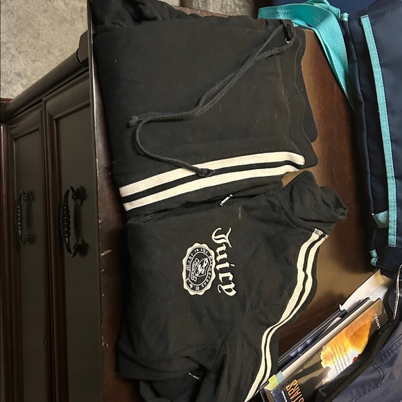 Juicy Couture Black Tracksuit with White Accents - Picture 10 of 10